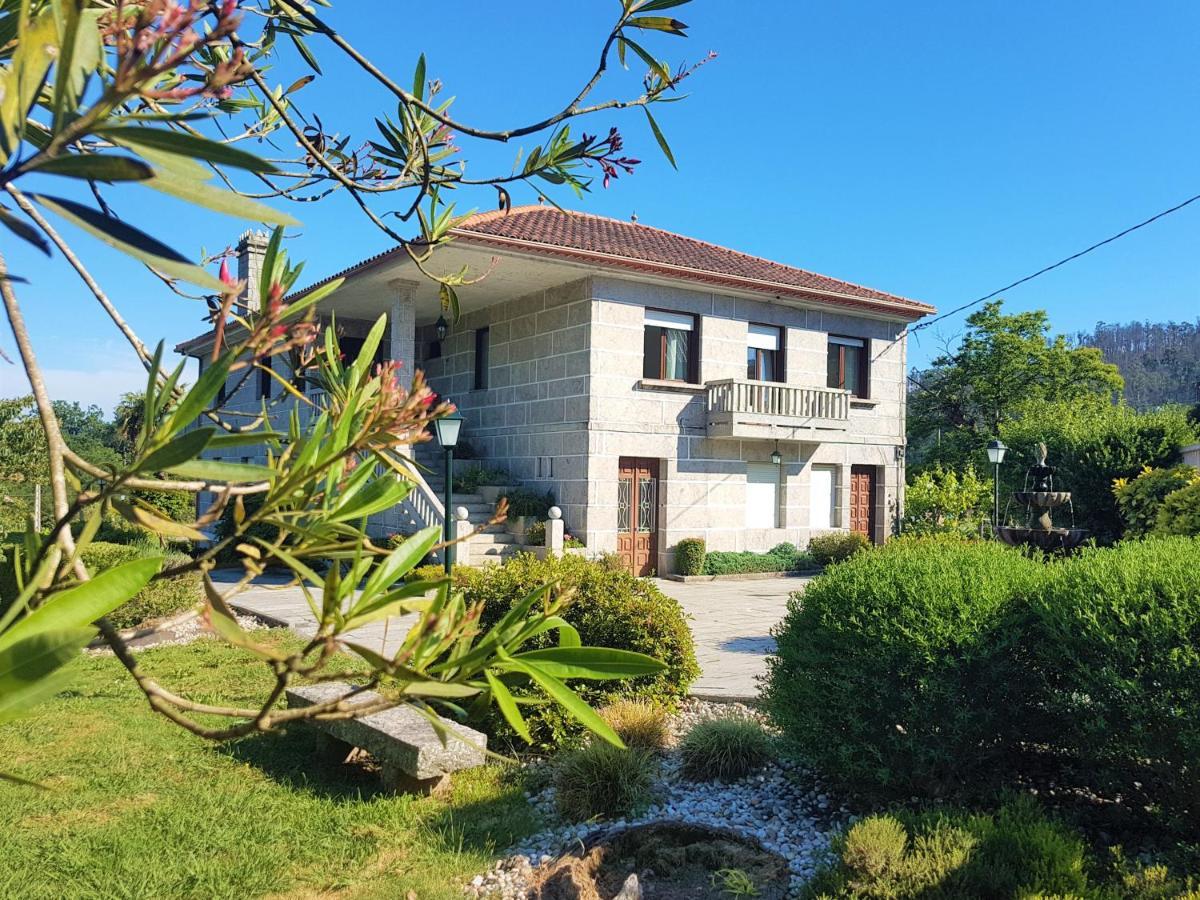 Villa O Eido de Celia Ponteareas Exterior foto
