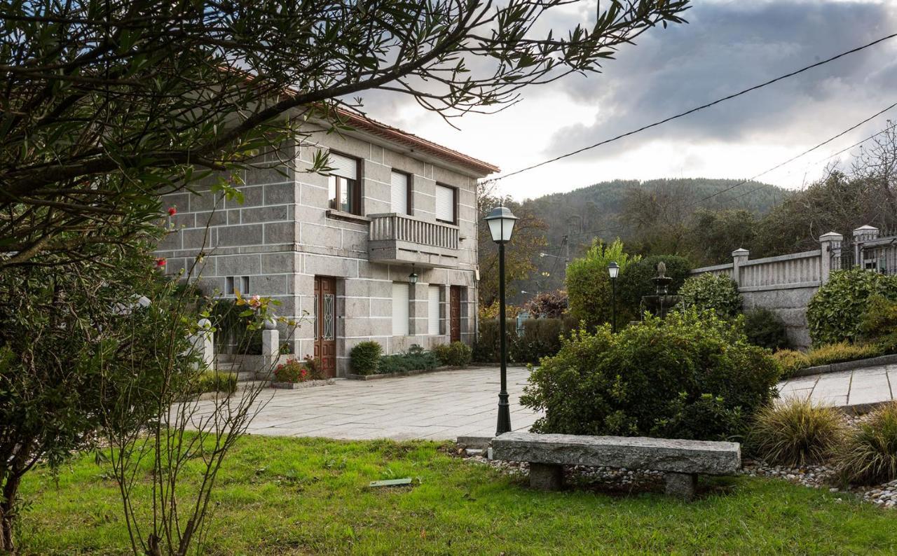 Villa O Eido de Celia Ponteareas Exterior foto